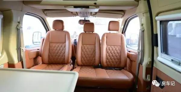 上汽大通v80长轴中顶自动挡房车,2019款大通v80豪哥自动挡房车