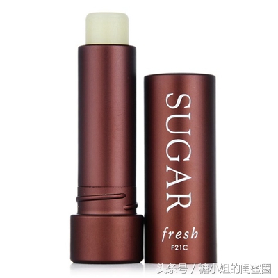 口红呼唤我，唇膏需要我，嘴巴很忙的