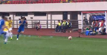 世林！贵州美女老板这一举动令人佩服不护短重罚冲超功勋队长