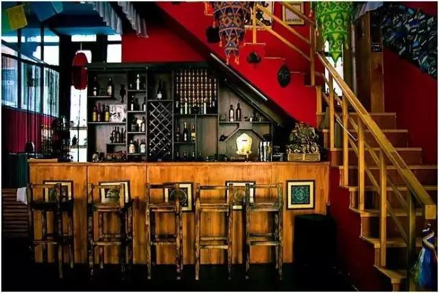 四川房车露营,川藏线上最火的房车露营基地