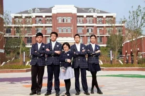 武汉高中校服最好看的几所学校,水果湖中学校服