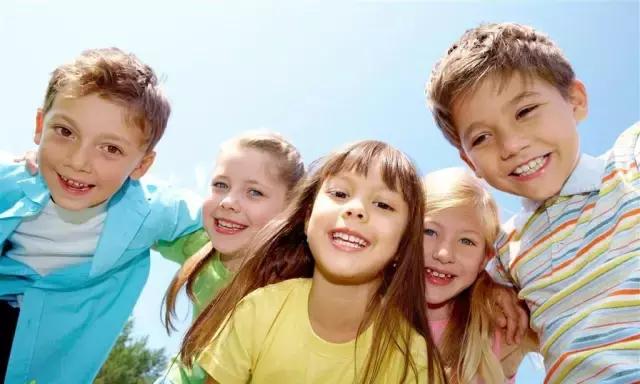 宝爸宝妈家庭教育案例分享,采访宝妈宝爸有关教育的问题