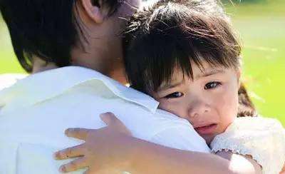 一个月孩子爱哭怎么办最有效方法,为什么孩子遇事总爱哭