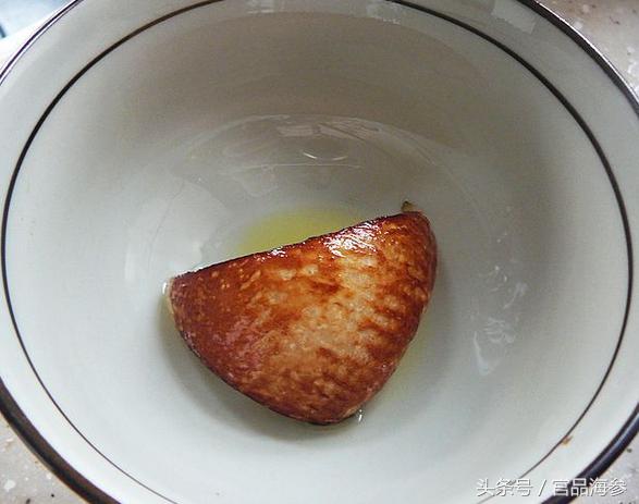 有人说海参太贵吃不起,教你如何快速制作咬得动的活海参