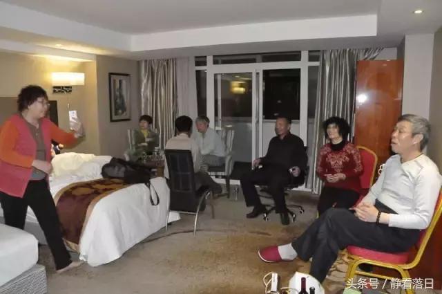 开怀一笑无忌惮,老怪小妖真齐全(红叶网老友聚会图文综合)