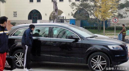刘国梁球技震惊张继科,刘国梁开豪车