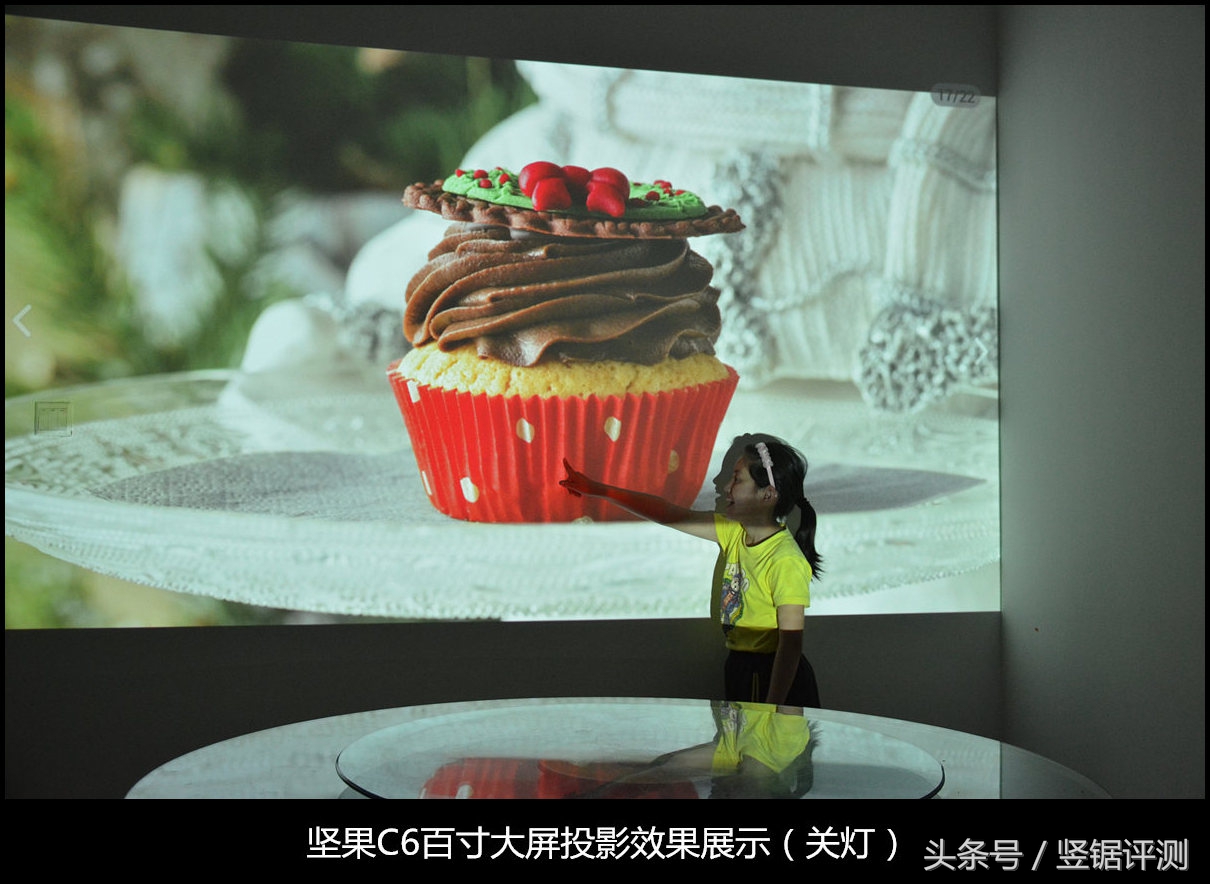 坚果c6投影流明,极米z4x和坚果c6投影哪个好