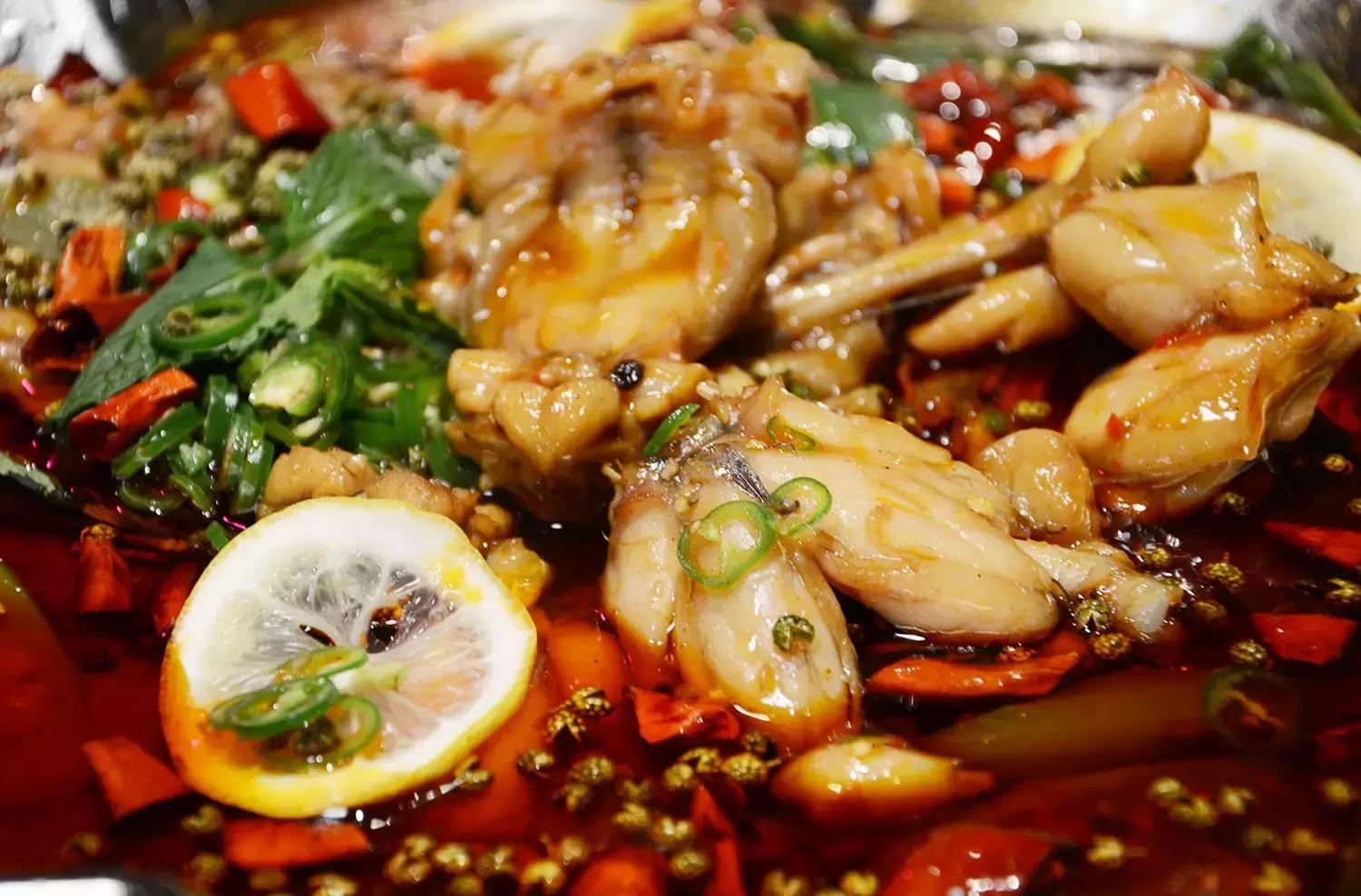 3折吃到嗨！小长假带女朋友来武汉这家店不喜欢算我输！