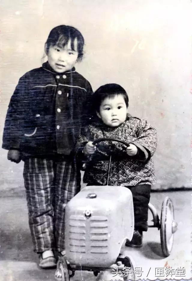 晒晒我家老照片难忘的青春记忆,晒晒我家小二层