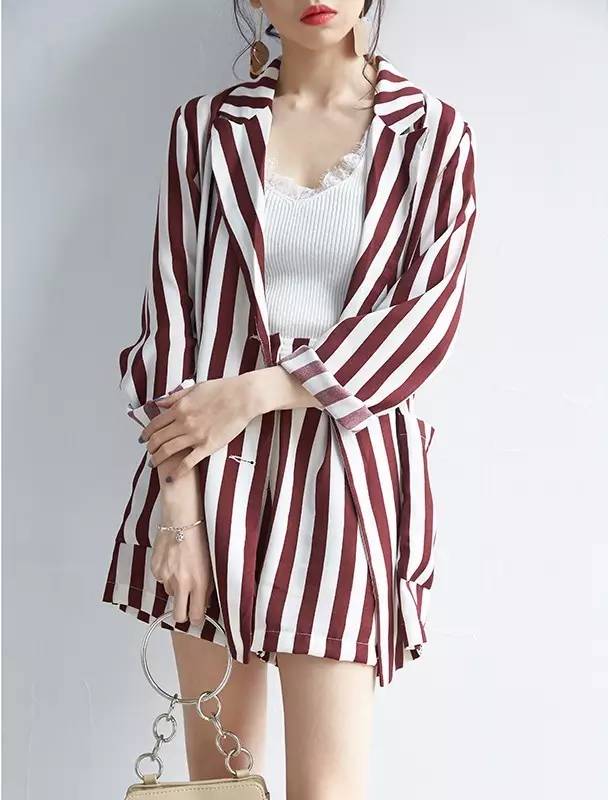 淘宝女生短袖哪个店的衣服质量好,有没有什么推荐的淘宝衣服店