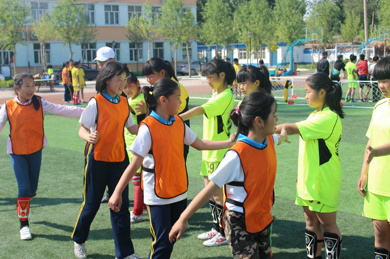 青春如火超越自我明日之星,青春如火超越自我拔河比赛