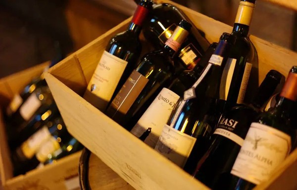 怎么识别葡萄酒的真假,怎么识别真假葡萄酒