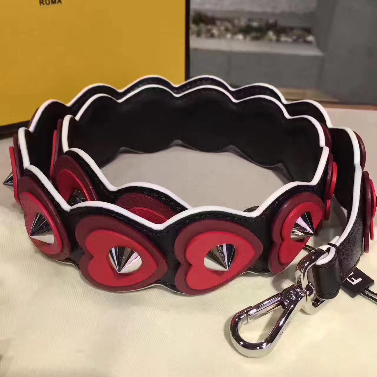 fendi包包最新款,fendi包的经典款