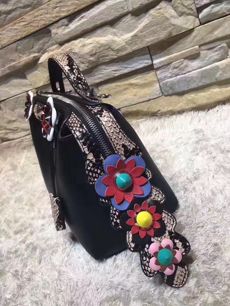 fendi包包最新款,fendi包的经典款