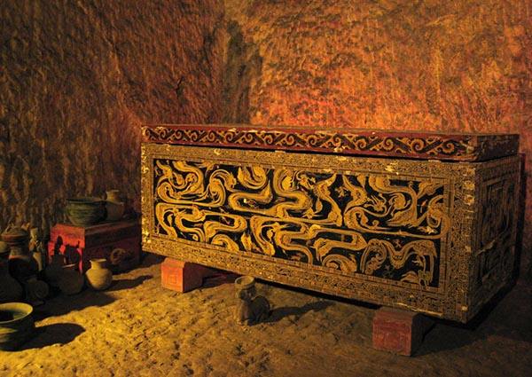 盗墓贼遇见美艳女尸中尸毒,盗墓贼故事完整版