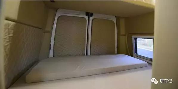 上汽大通v80长轴中顶自动挡房车,2019款大通v80豪哥自动挡房车