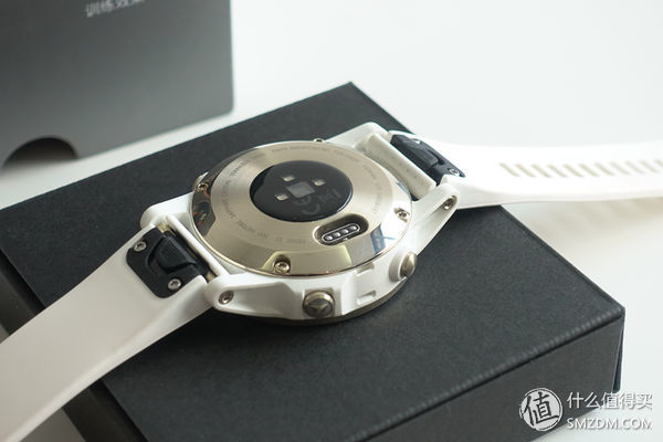 garmin运动手表fenix5,garmin全新旗舰腕表fenix6