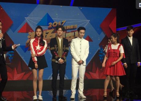 鹿晗踢足球王嘉尔,鹿晗踢足球陈赫