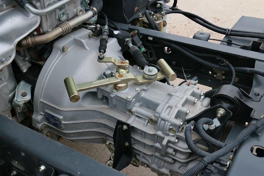 五十铃轻卡自动挡变速箱,轻卡变速箱法士特和万里扬哪个好