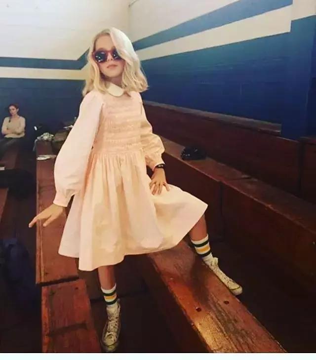 netflix米莉波比布朗,米莉波比布朗和小罗伯特唐尼