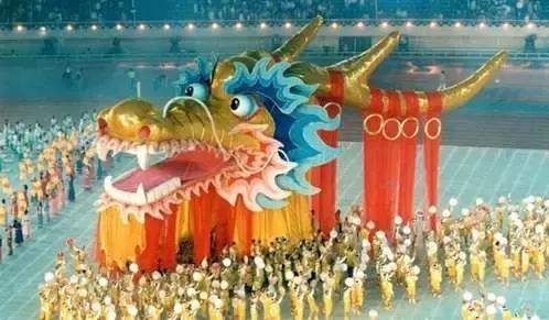 上海八万人体育场坐满人,上海八万人体育场改造前图片