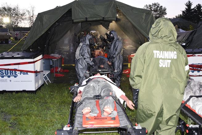 人类建造地下堡垒,人类建造避难所抵御核弹