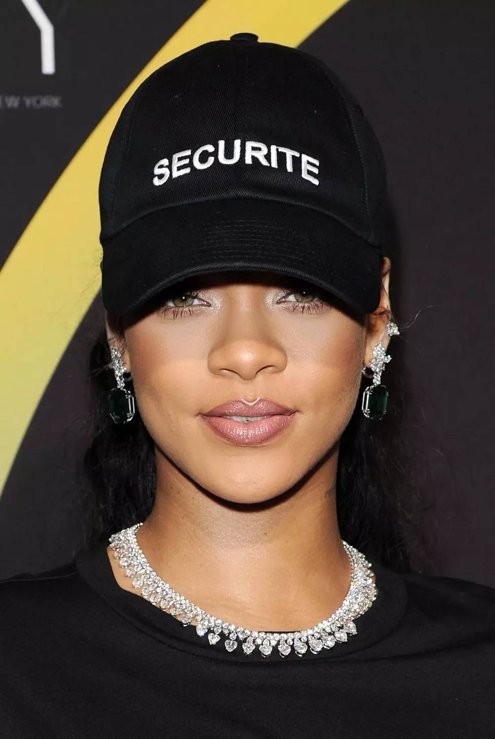 潘多拉手镯值得买吗,潘多拉手镯最新款