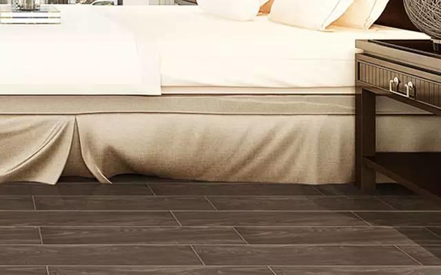 仿木地板的好处和坏处,原来地面贴瓷砖的利弊有哪些