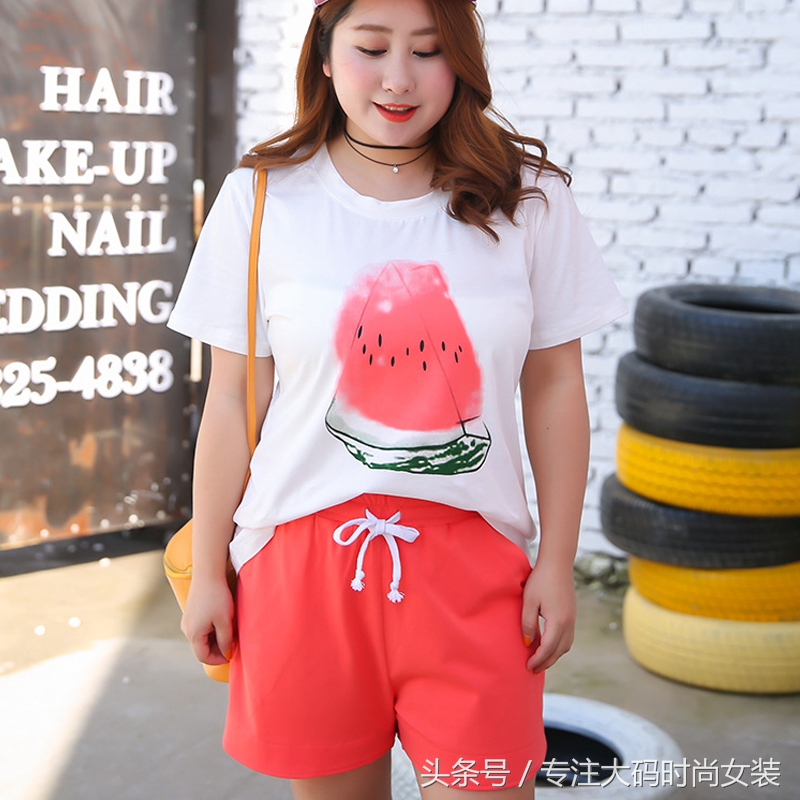 奔三奔四的女性这样穿也很好看,奔四奔五夏季女人穿什么衣服好看