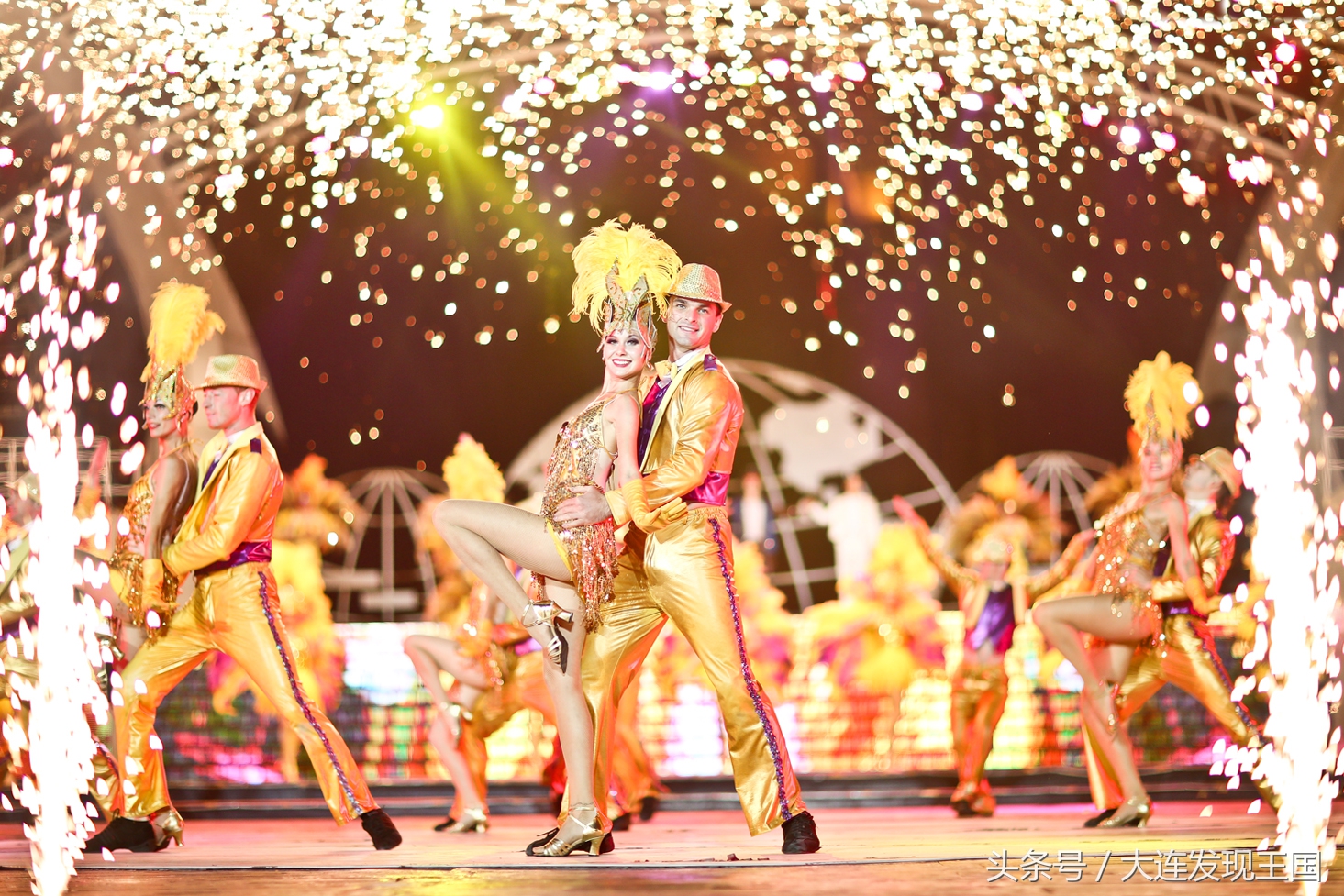 发现王国夜场五一人多吗,发现王国夜场表演全过程