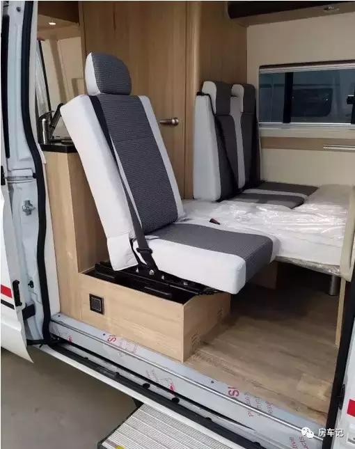 房车测评v80,房车测试女生