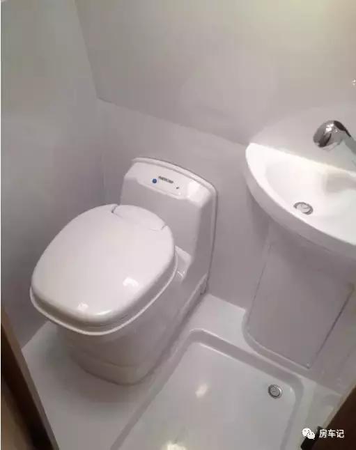 房车测评v80,房车测试女生