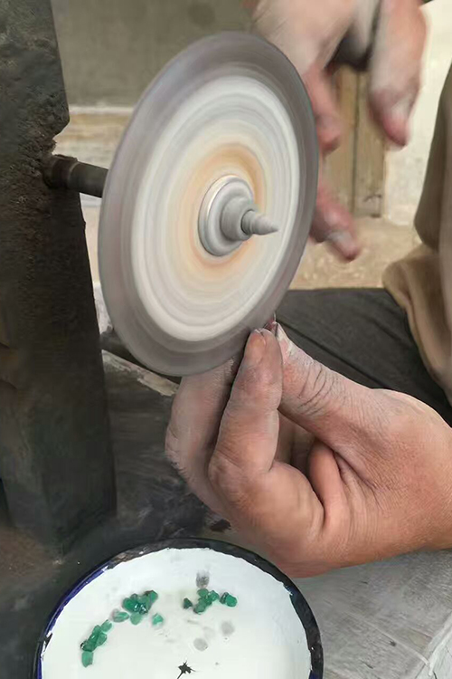 珠宝人还是美食家看看时下流行的那些好玩儿好吃的珠宝游学吧