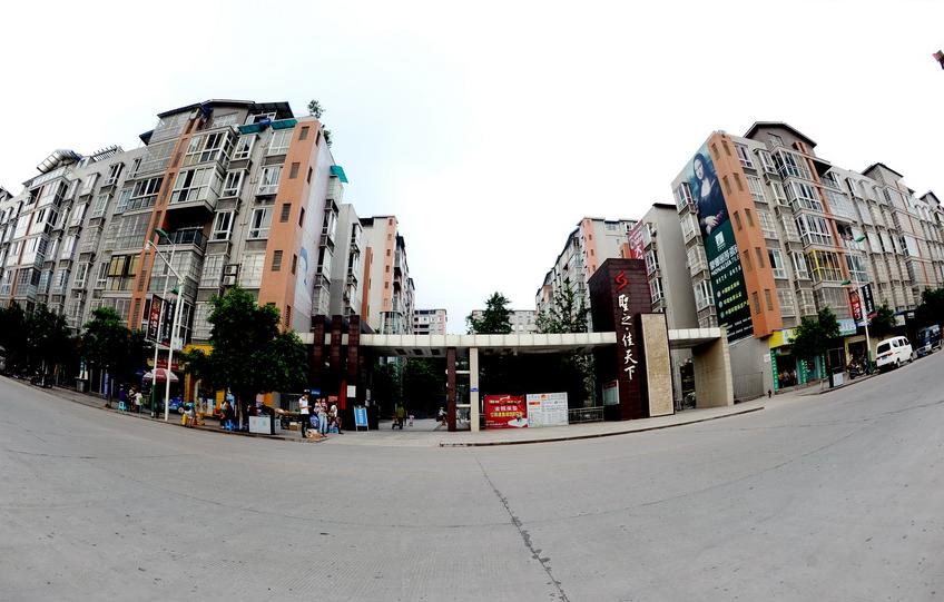 华蓥双枪老太婆雕像搬哪里,四川广安华蓥双枪老太婆图片