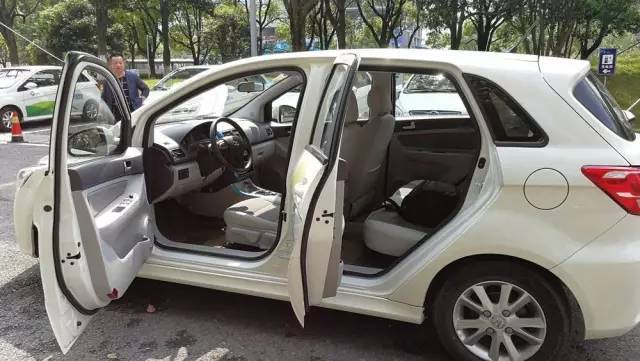 随见随借，随借随开，随开随停，随停随撒丫子走人