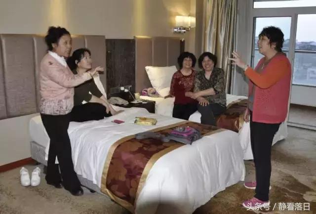 开怀一笑无忌惮,老怪小妖真齐全(红叶网老友聚会图文综合)