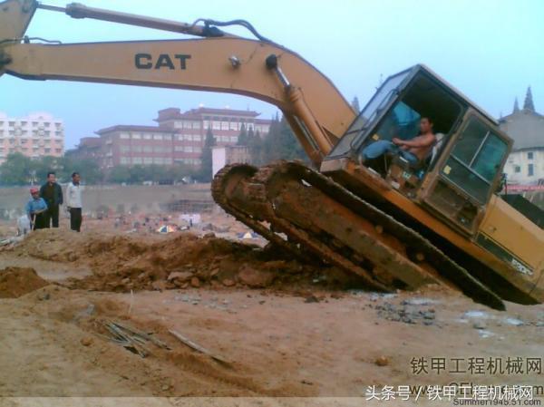 卡特彼勒6015挖掘机简单介绍,卡特彼勒挖掘机介绍