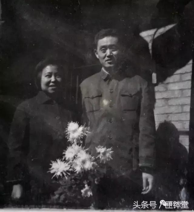 晒晒我家老照片难忘的青春记忆,晒晒我家小二层