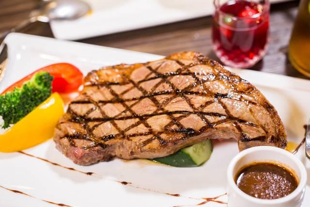 它要做江南西的兰桂坊！凌晨4点，还有很多人不肯回家……