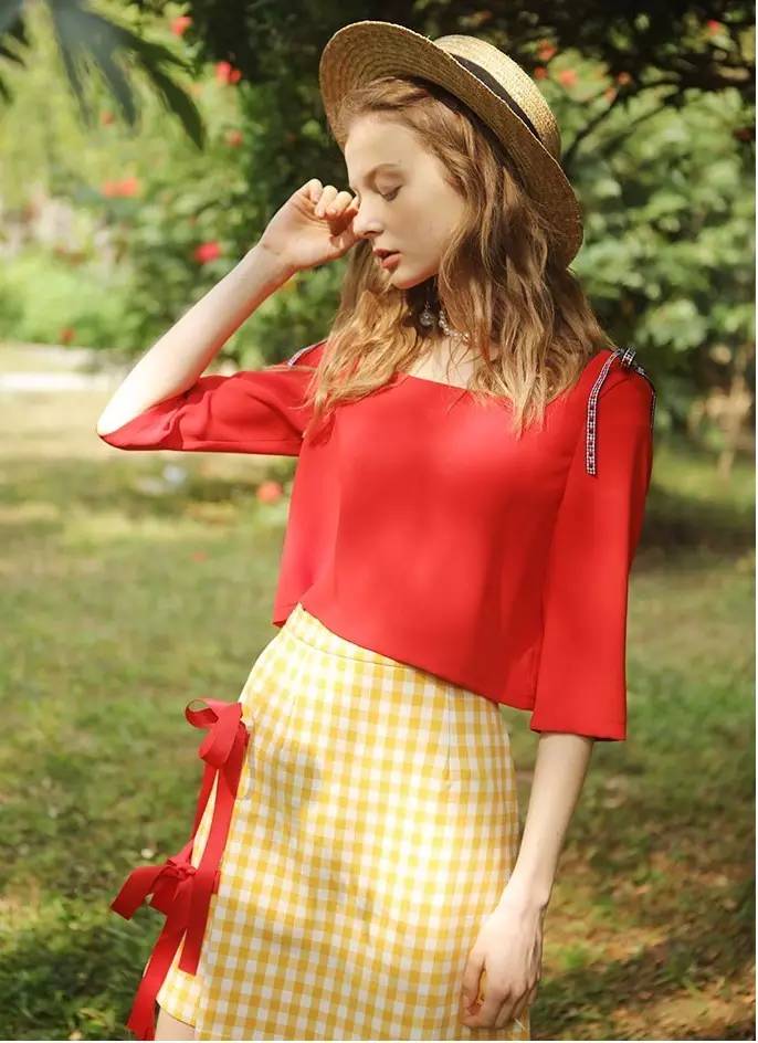 淘宝女生短袖哪个店的衣服质量好,有没有什么推荐的淘宝衣服店