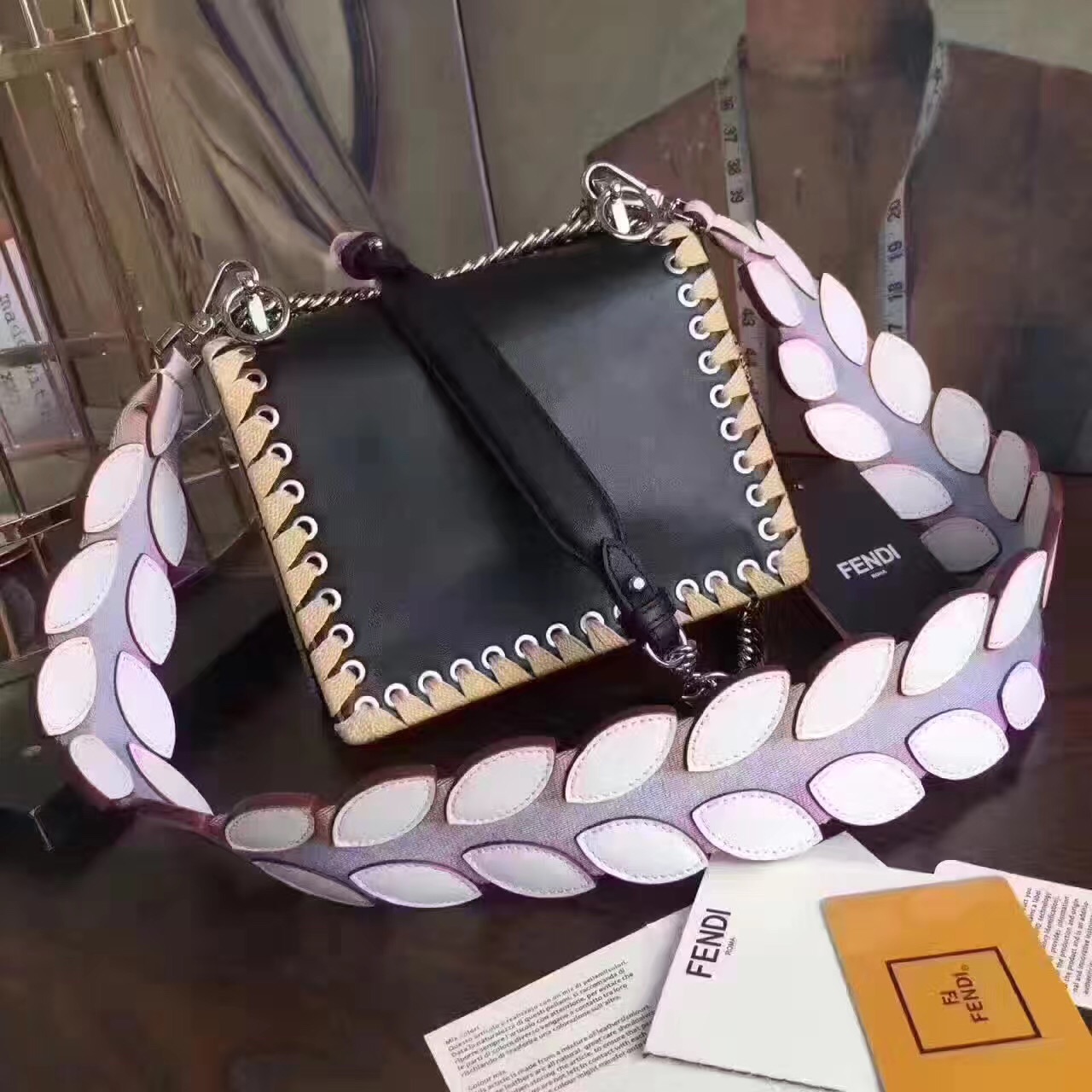 fendi包包最新款,fendi包的经典款