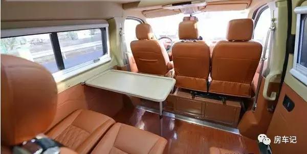 上汽大通v80长轴中顶自动挡房车,2019款大通v80豪哥自动挡房车