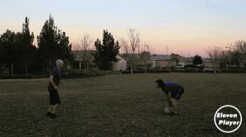 足球停高空球技巧,足球高空球第一点怎么抢