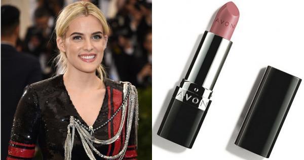 特搜2017「红毯巨星唇彩」懒人包！网友：莉莉根本是洋娃娃啊