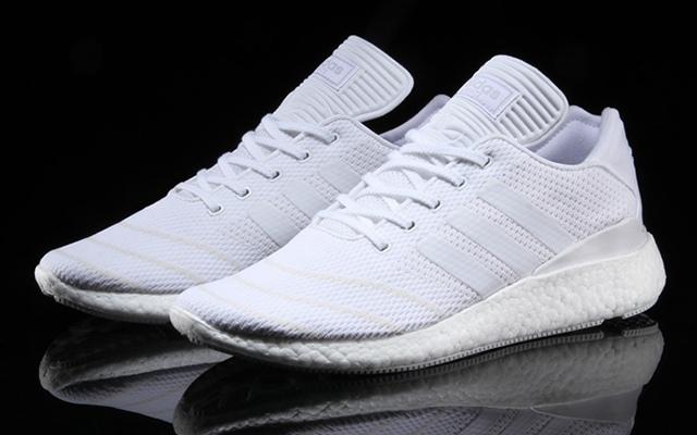 阿迪达斯的中性缓震运动鞋,阿迪袜子鞋