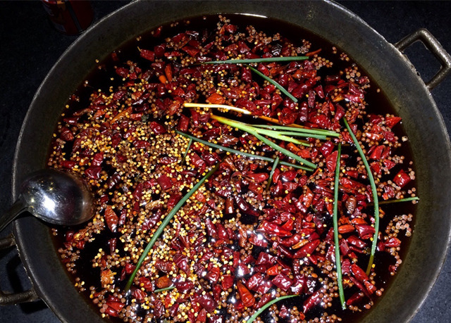 听说你们四川人有种毒,服下会有种不可描述的肉麻