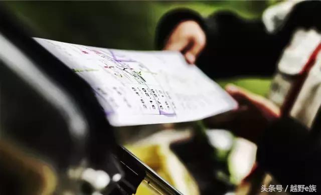 看了这么多赛车比赛,怎么能不会看路书