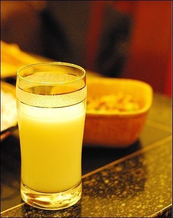 香蕉酒怎么做,香蕉酒的泡制方法