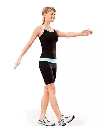 倒着走治腰疼踮脚走能护肾