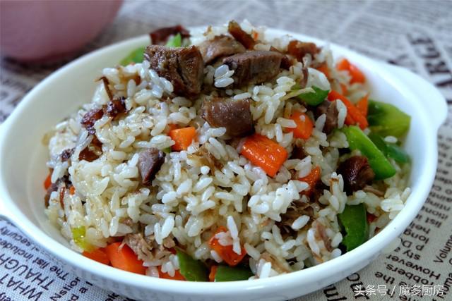 点了份烤全羊没吃完,打包回家配上剩米饭再加工一下,味道好极了